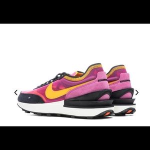 Nike Women’s Waffle One ACTIVE FUCHSIA/UNIVERSITY GOLD 8.5 NWT